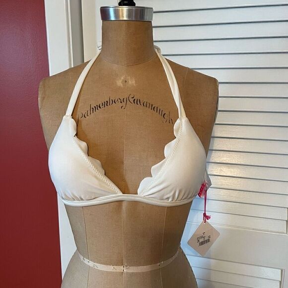 VANILLA BEACH | off white scalloped bikini top S NWT - Picture 1 of 6